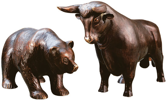 Skulpturenpaar Bulle und Bär, Version in Kunstbronze von Roman