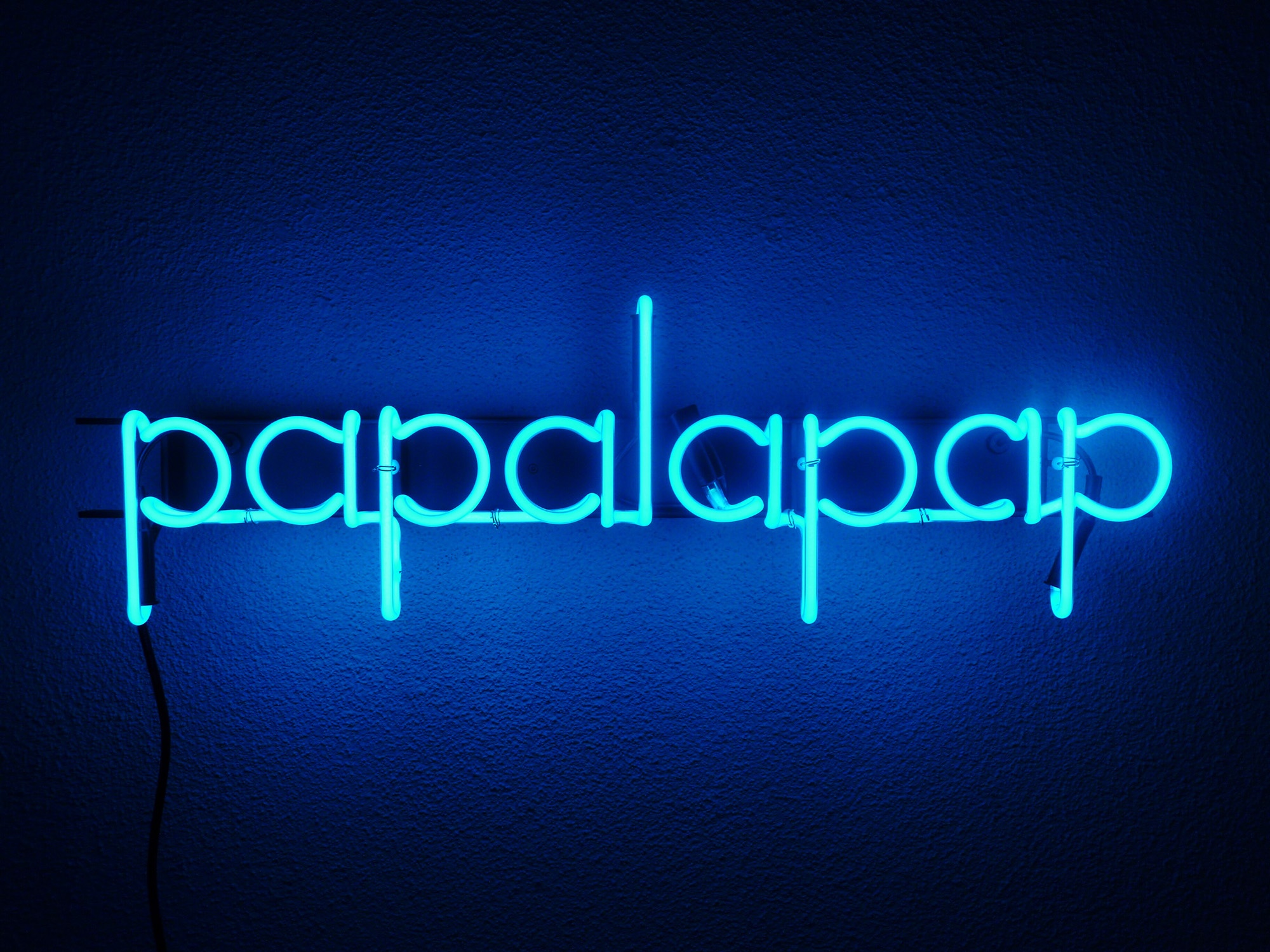 Albert Hien: Skulptur „papalapap (TL8/blue) (2021) (Serielles Unikat)
