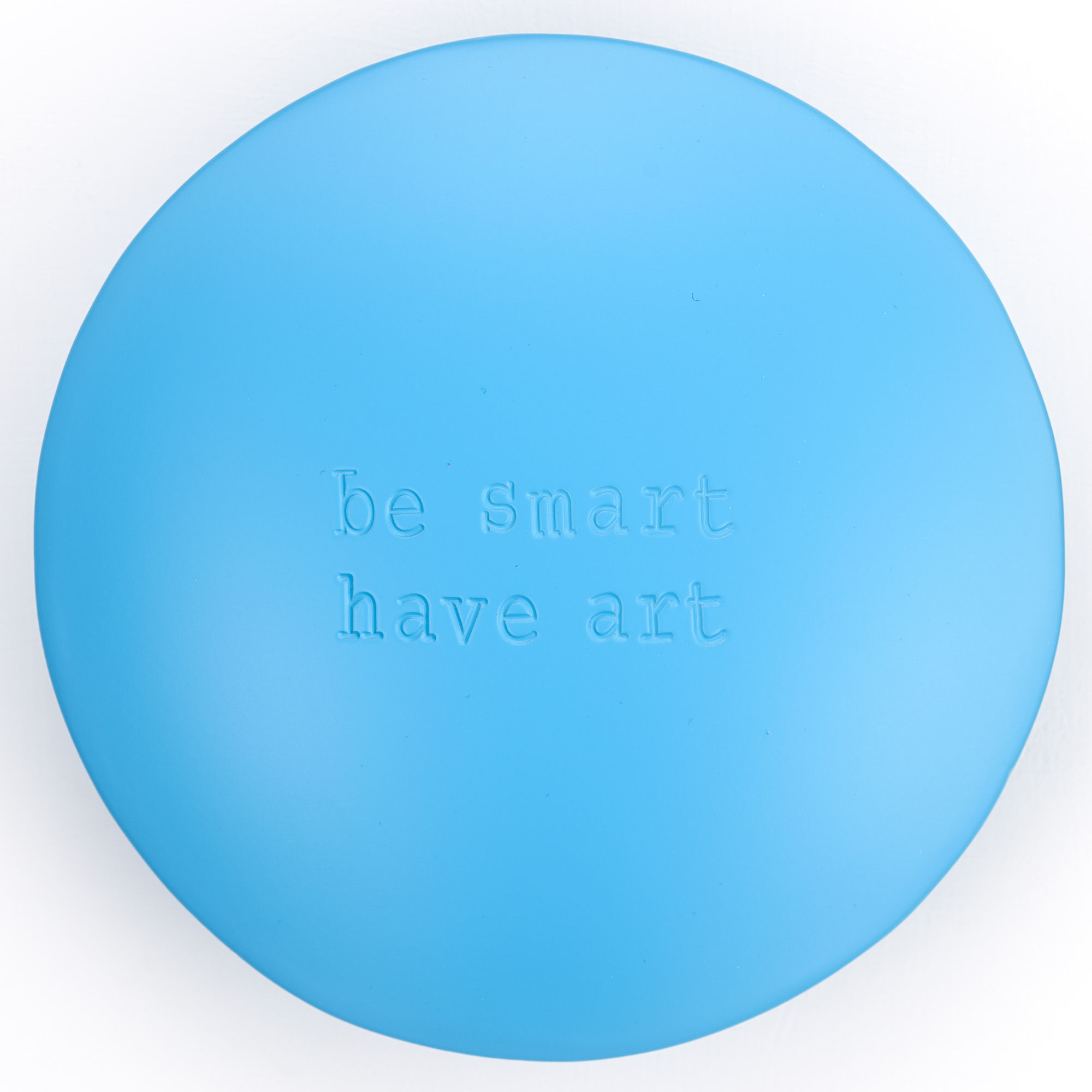 Jan M. Petersen: Skulptur ‚be smart have art blau‘ (2024) (Unikat)