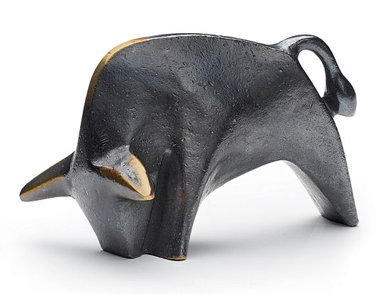 Sculpture "Bull", bronze by Raimund Schmelter