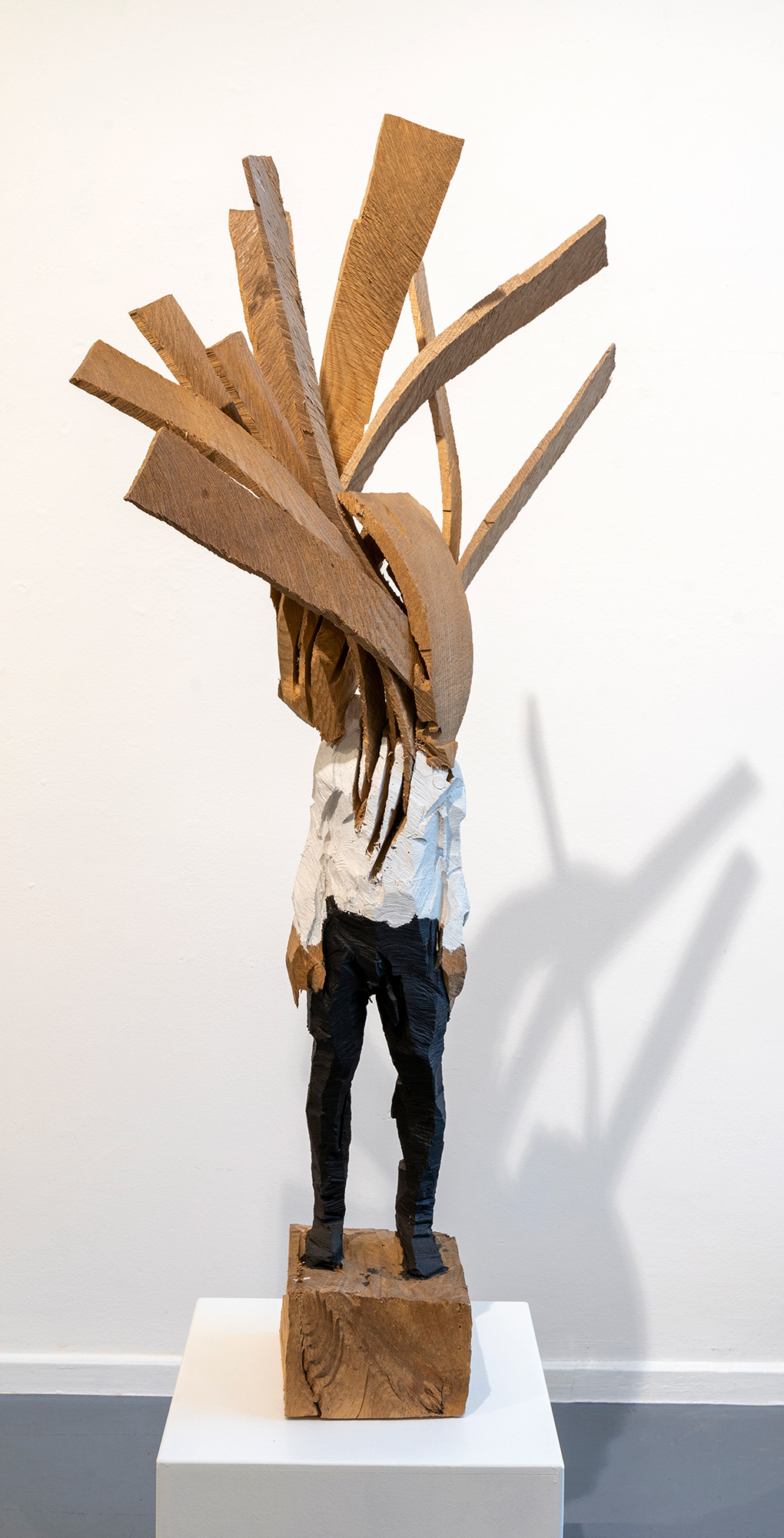 Edvardas Racevicius: Skulptur ‚Ohne Titel‘ (2019) (Unikat), Holz