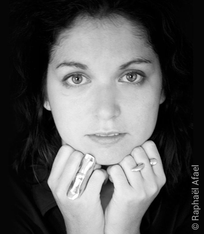Porträt der Künstlerin Vanessa Mitrani Porträt der Künstlerin Vanessa Mitrani