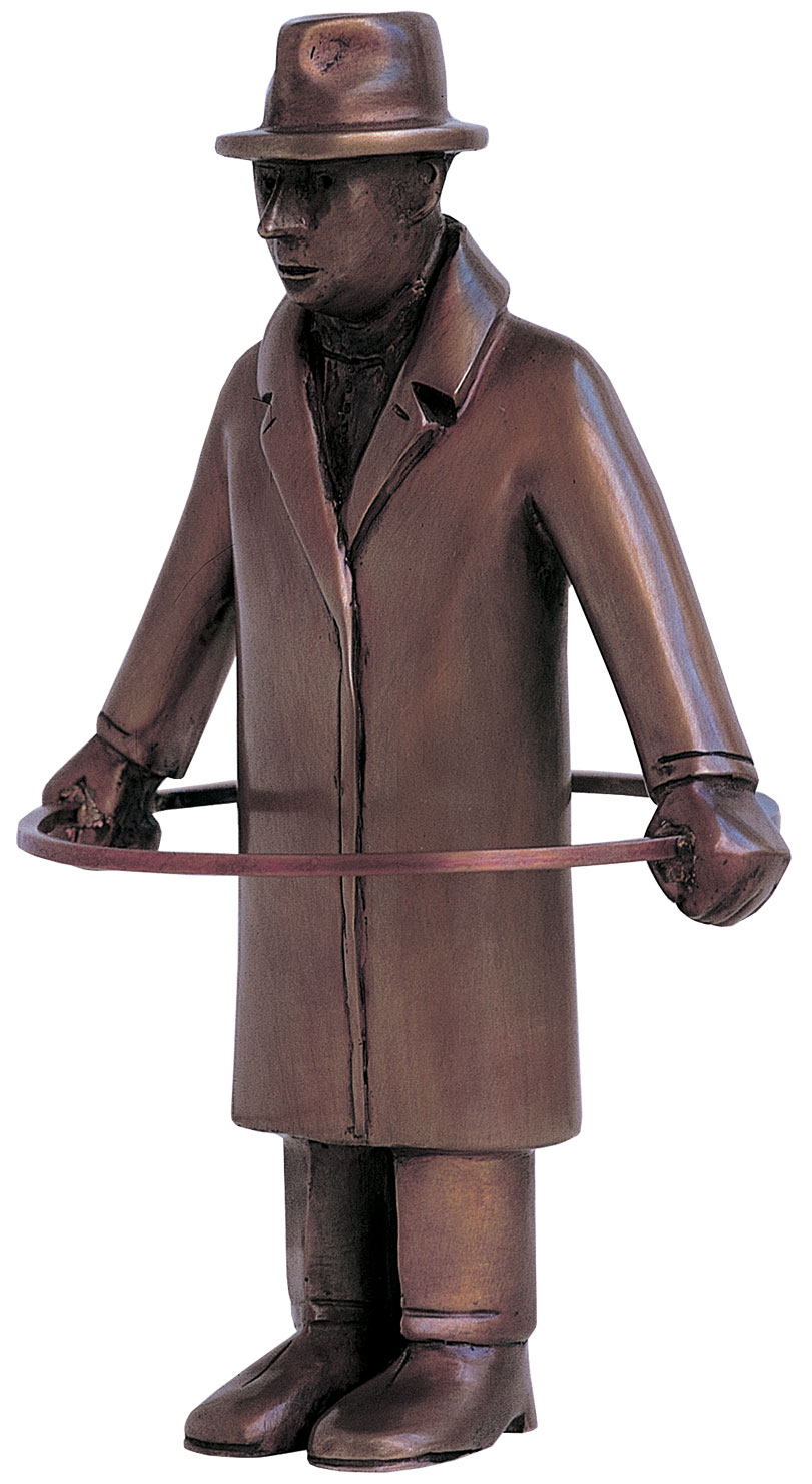 Siegfried Neuenhausen: Skulptur ‚Mann mit Reifen – Noli me tangere!‘, Kunstguss