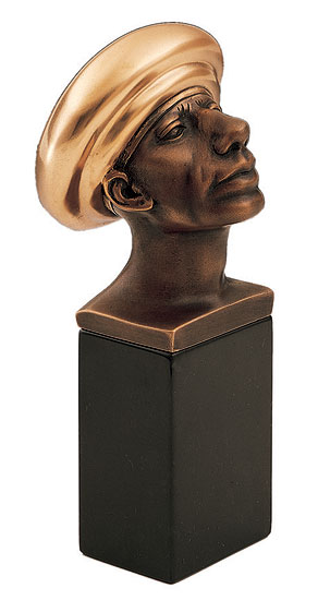 Rudolf Hausner: Skulptur ‚Adam wohlbehütet‘, Bronze auf Marmorsockel
