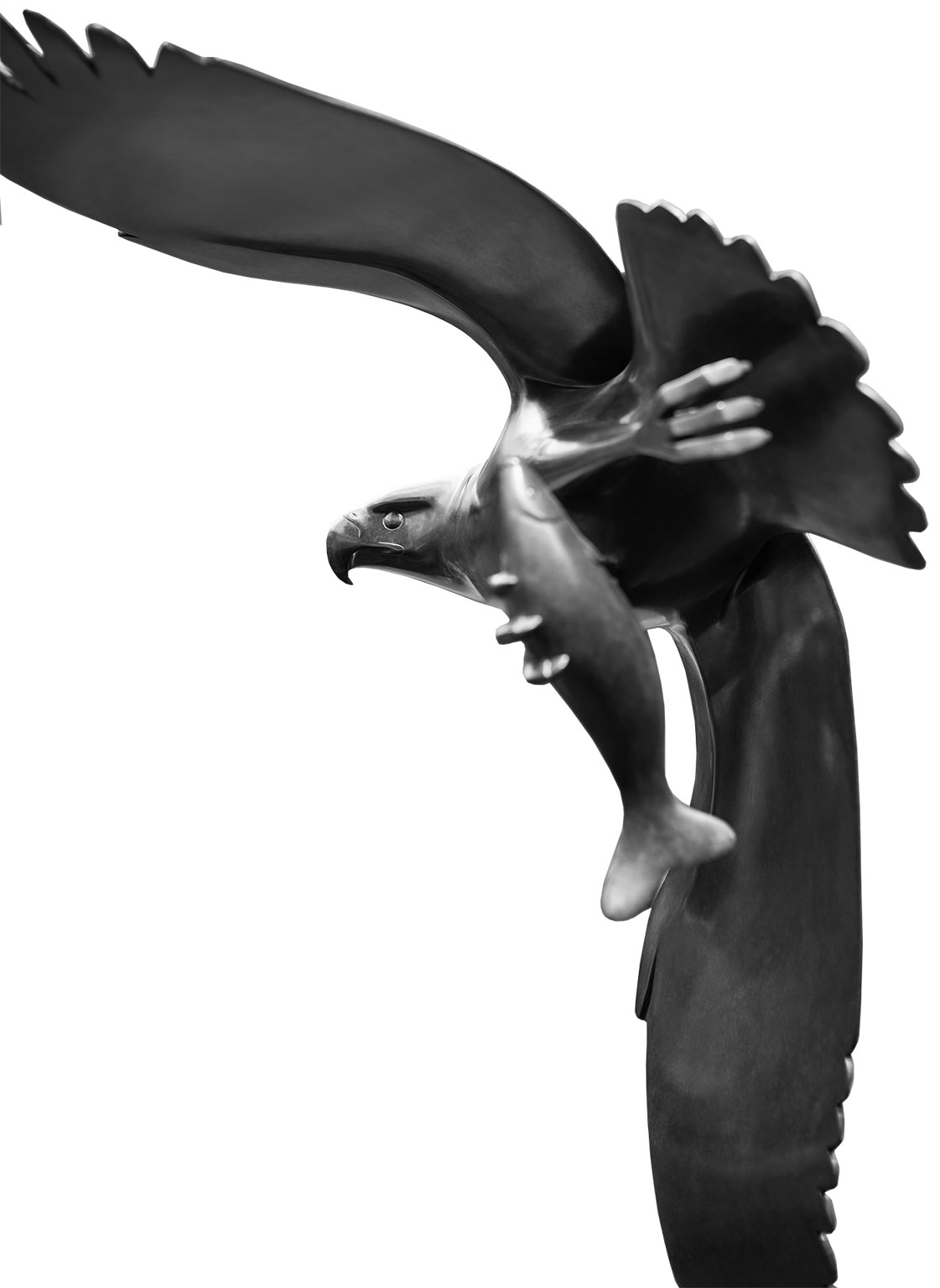 Evert den Hartog: Skulptur ‚Raubvogel mit Fisch Nr. 2‘, Bronze braun