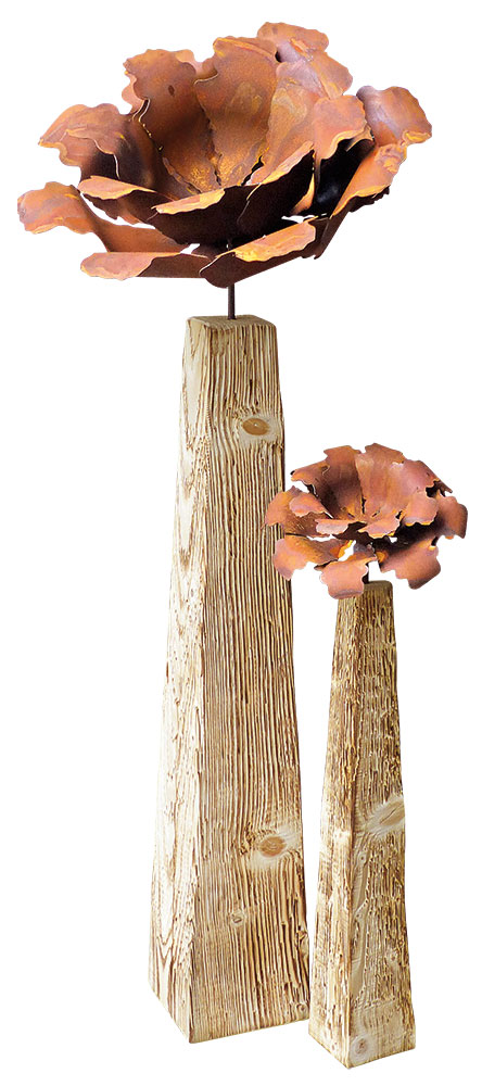 Deko-Objekt “Rosenblüte auf Stele” aus Sandsteinguss (Kopie)