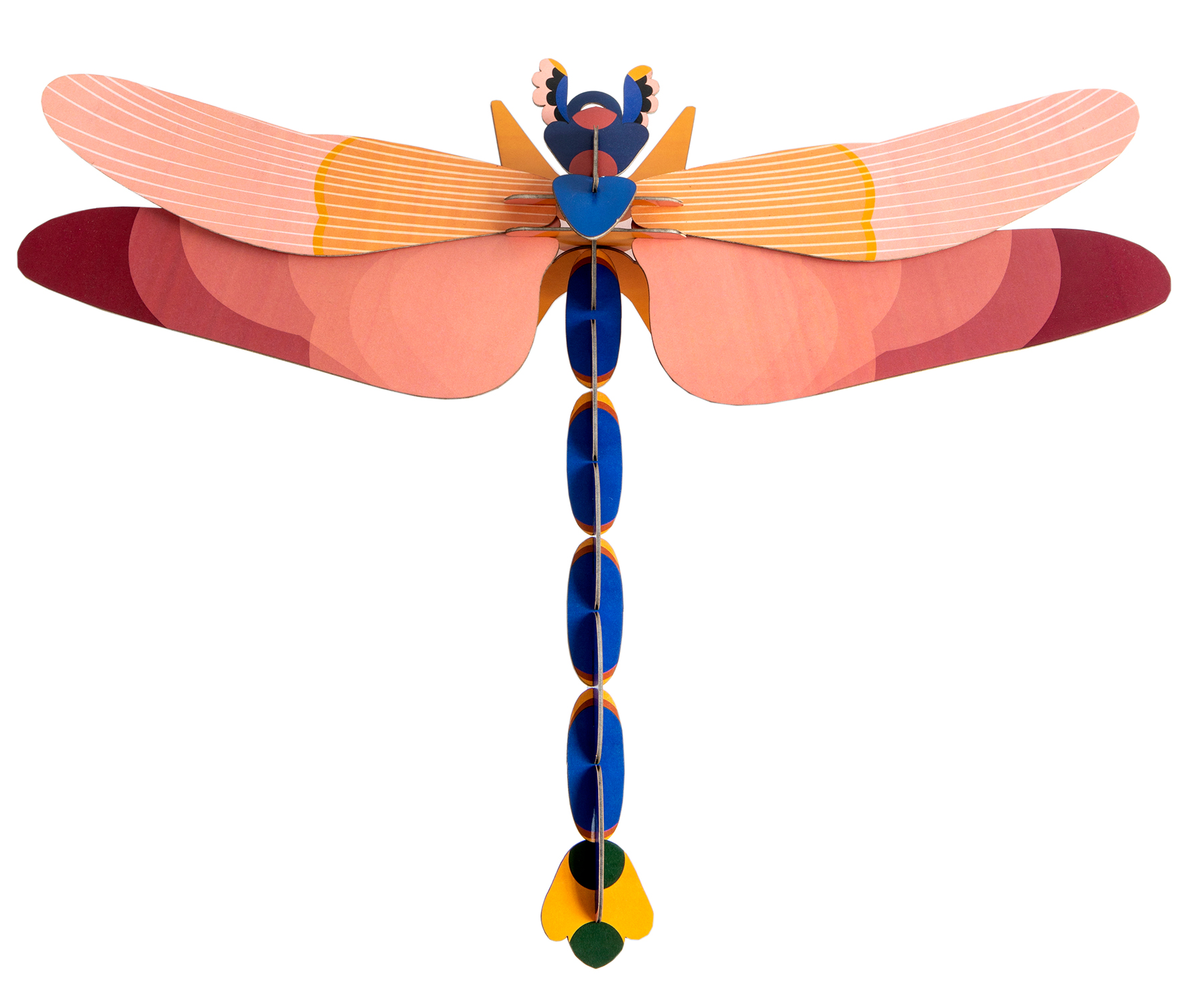 studio ROOF: 3D-Wandobjekt ‚Giant Dragonfly‘ aus recyceltem Karton, DIY