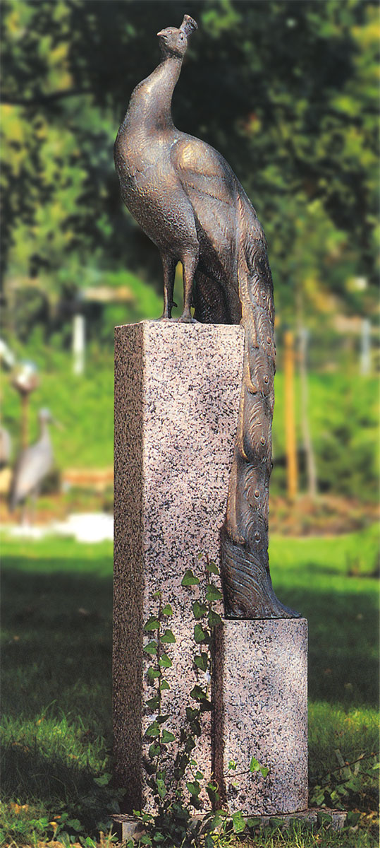 Hans Huschka: Gartenskulptur ‚Pfau‘ (ohne Säule), Bronze