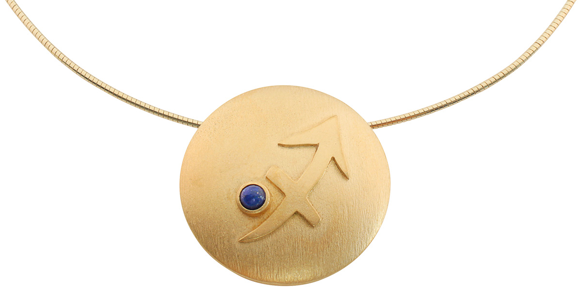 Petra Waszak: Sternzeichen-Collier ‚Schütze‘ (23.11.-21.12.) mit Glücksstein Sodalith, Schmuck