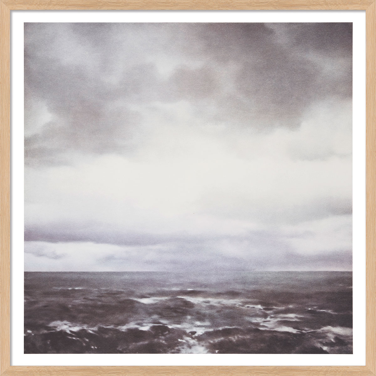 Gerhard Richter: Bild ‚Seestück (bewölkt)‘ (1969), Version naturfarben gerahmt