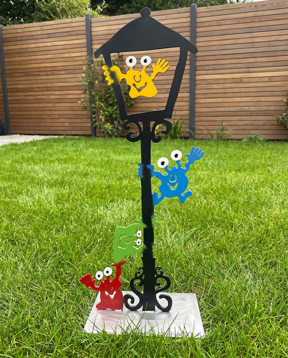 Patrick Preller: Gartenskulptur ‚Laternenmonster‘