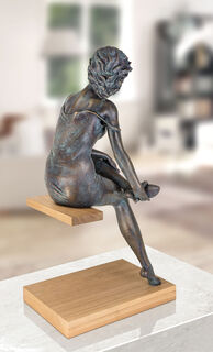Skulptur "La Scarpa", Bronze auf Holz von Damiano Taurino