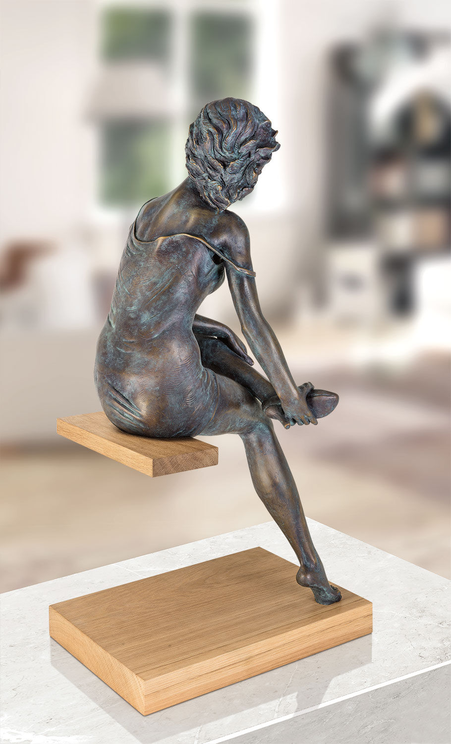 Skulptur "La Scarpa", Bronze auf Holz von Damiano Taurino