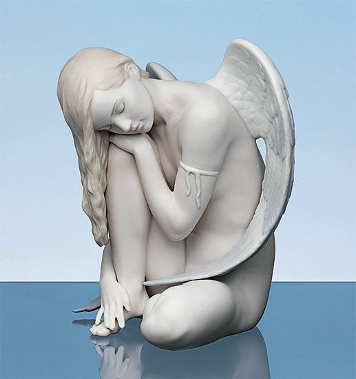 Porzellanfigur "Sitzender Engel", handbemalt von Lladró