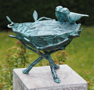 Gartenskulptur / Vogeltränke "Vogelpaar am Nest" (ohne Sockel), Bronze