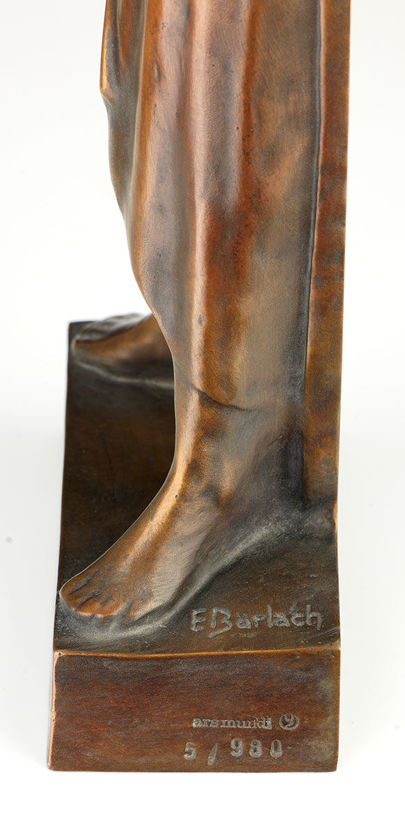 Socha "Plamen", bronzová redukce od Ernst Barlach