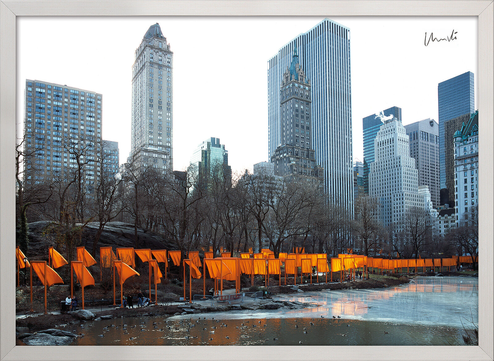 Christo und Jeanne-Claude: Bild "The Gates Foto 50", gerahmt von Christo und Jeanne-Claude