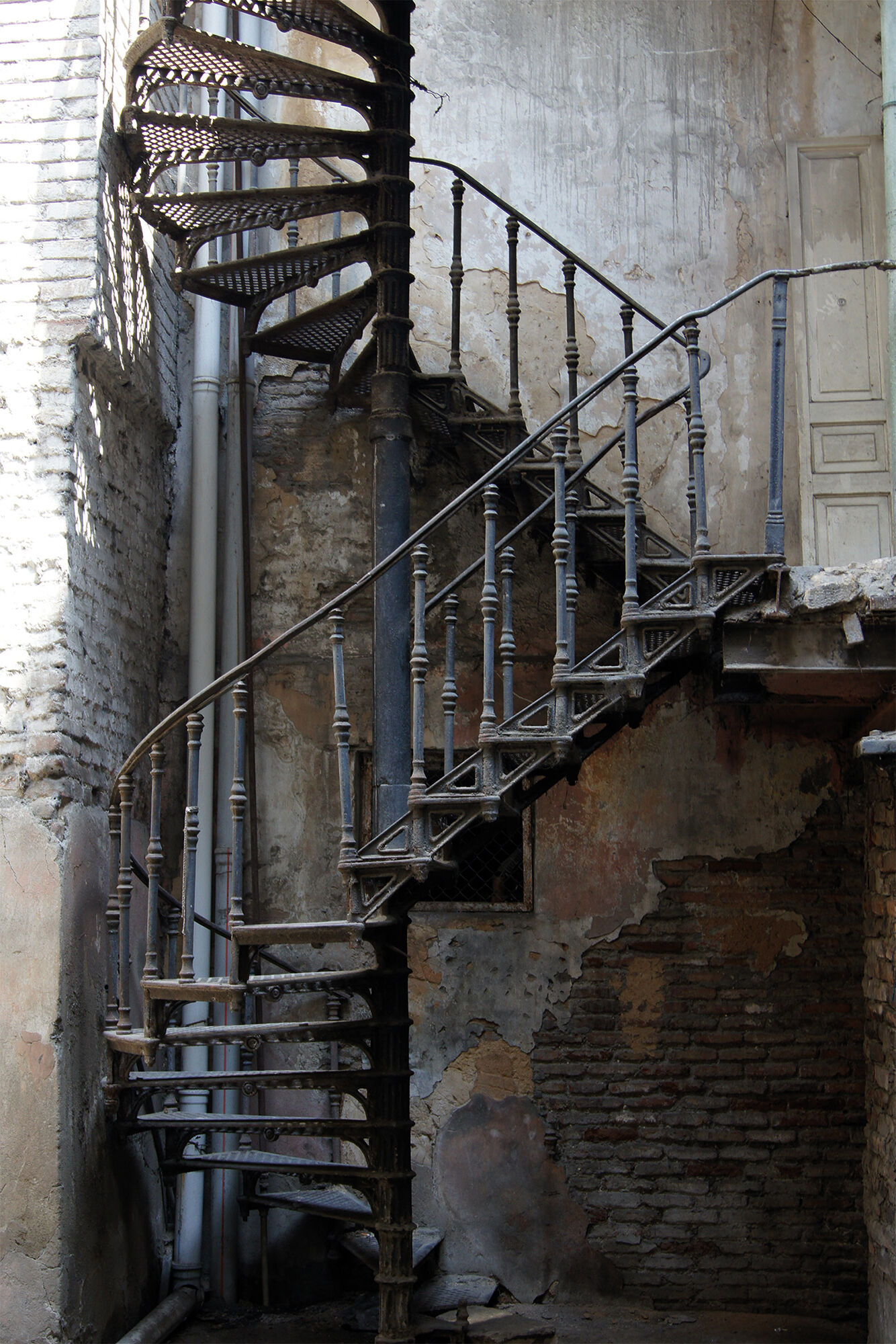 Picture "Vertical Metal Stairs" by Olivier Lacour