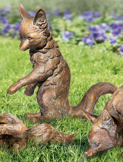Tuinbeeld "Jonge vos, zittend", brons