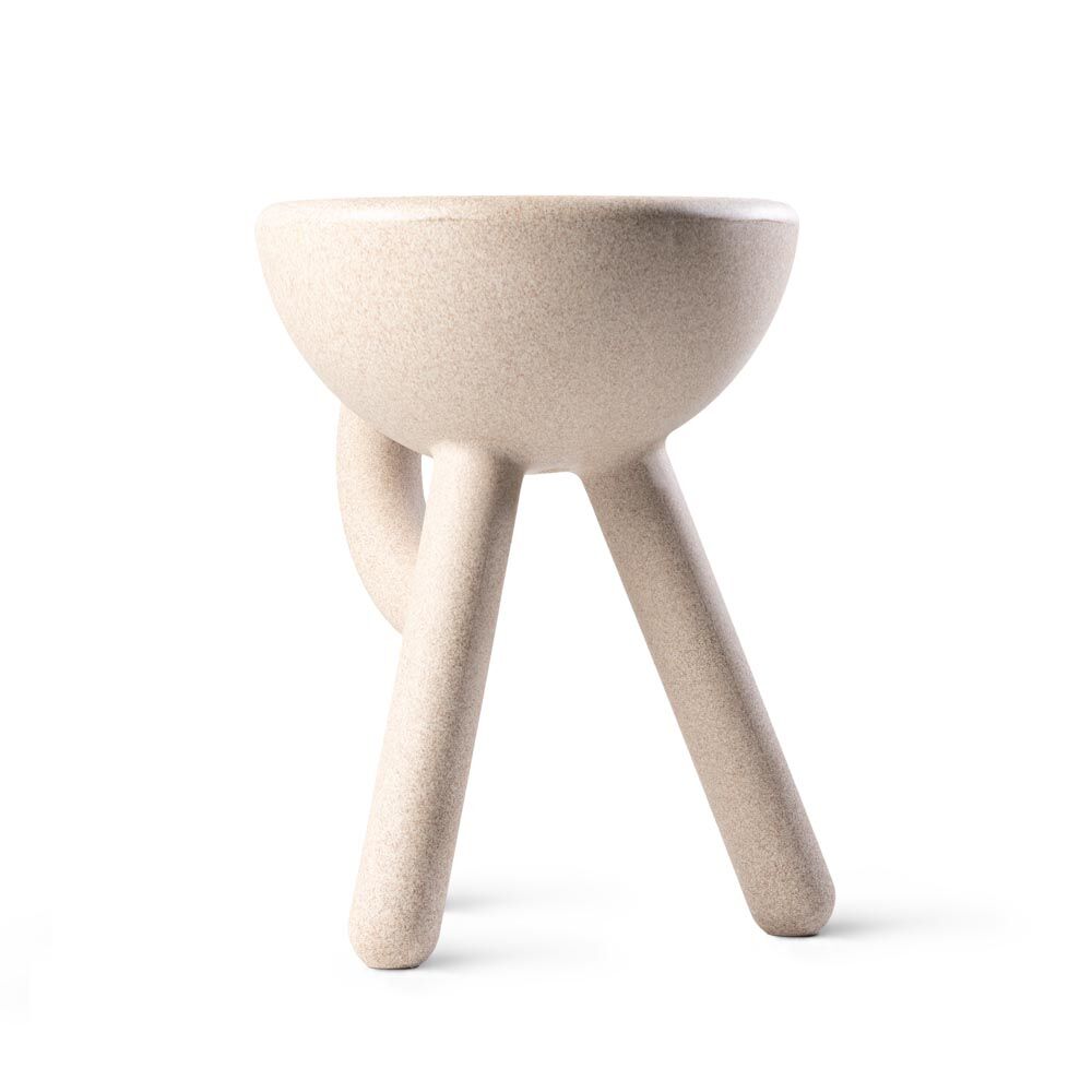 Tavolino "Tubby Stool sand" (per interni ed esterni) – progettato da Gerard de Hoop di  Werkwaardig