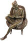 Escultura "Reading Woman", bronce de Valerie Otte