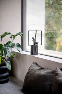 Scultura "Artus", bronzo su legno di Guy Buseyne