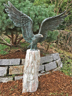Garden sculpture "Sea Eagle" (version with column)