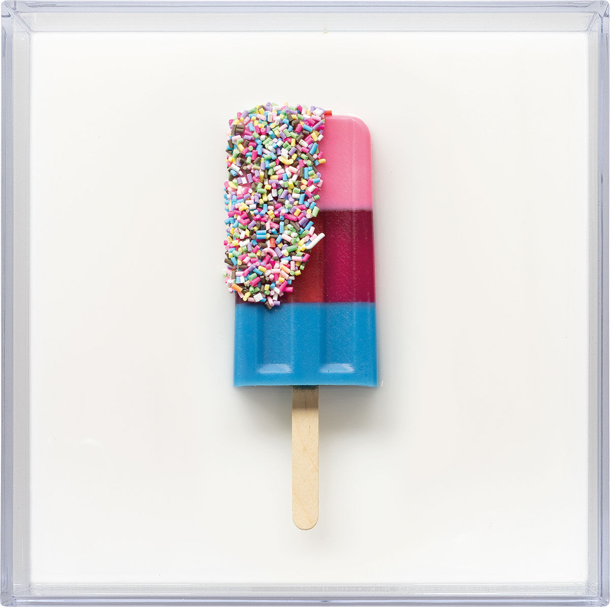 Nástěnná socha „Popsicle“, varianta v růžové, vínové a modré barvě od Michael Pfannschmidt