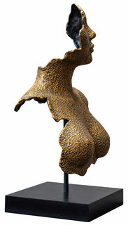 Sculpture "Donna Antique Gold", cast