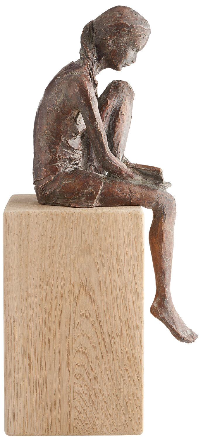 Sculpture "Reading Girl" (version with pedestal), bronze by Valerie Otte
