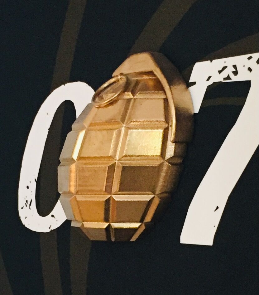 Quadro 3D “007 – A Tribute to James Bond”, incorniciato di Ralf Birkelbach