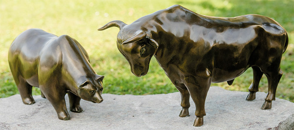 Set of 2 garden sculptures "Bull and Bear", bronze