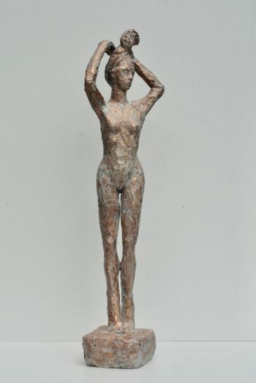 Skulptur "Pina - Life" (2019), bronze von Dagmar Vogt