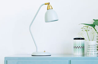 Bordslampa "Urban Whisper White" av Superliving