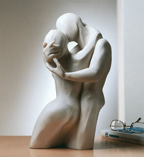 Skulptur "Der Kuss", Version in Kunstmarmor von Bernard Kapfer