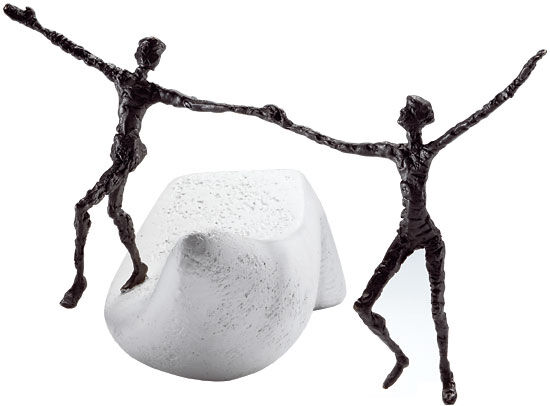 Skulptur "Ich danke dir" (2009), Bronze auf Steinguss von Luise Kött-Gärtner