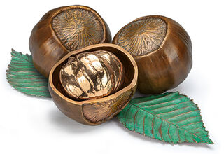 Garden object with bowl "Hazelnuts", bronze