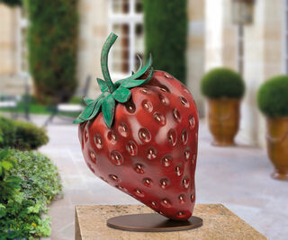 Gartenobjekt "Erdbeere“, Bronze