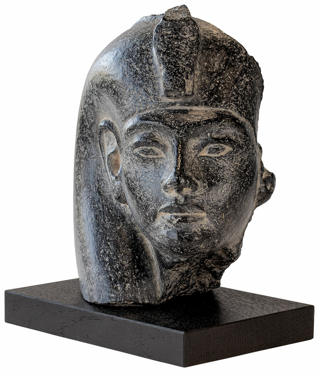 Skulptur "Tutankhamons hoved", støbt