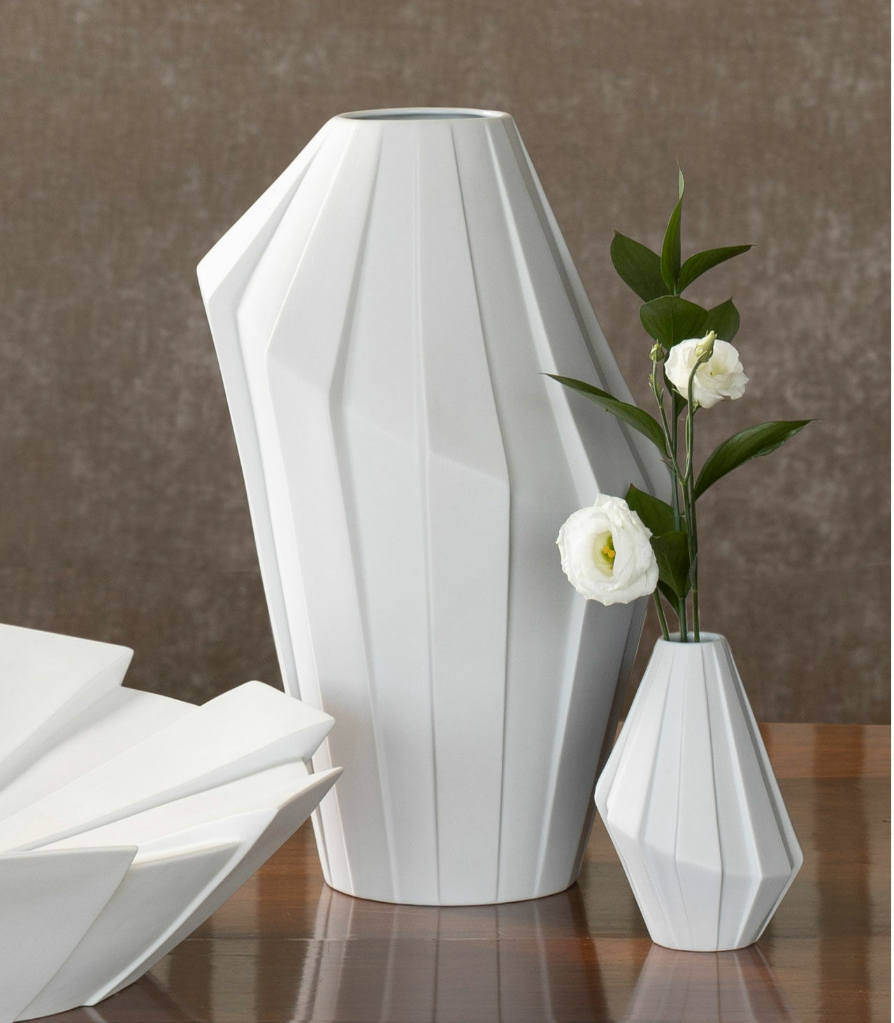 Vase en porcelaine "Ritmo", grande version - Design Agnes Hegedüs von Vista Alegre