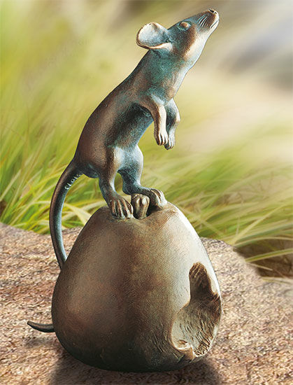 Garden sculpture "Mouse on Apple", bronze