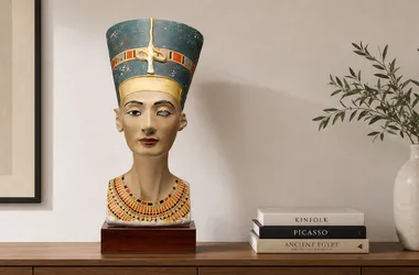 Die Büste der Nofretete – legendäres ägyptisches Artefakt