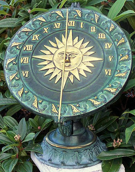 Renaissance zonnewijzer op standaard, brons