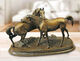 Pferdeskulptur "Die Umarmung", Kunstbronze von Pierre Jules Mêne