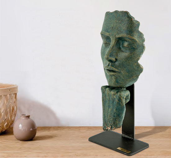 Skulptur "Pause", gjuten sten look av Angeles Anglada