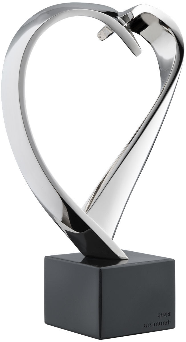 Sculpture "Sweetheart" (2022), cast version, metallic silver by Pierre-Paul Maillé
