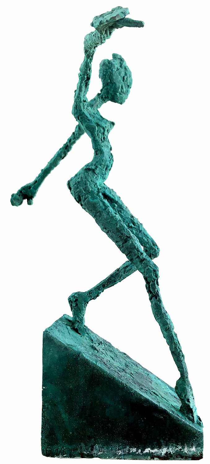 Sculptuur "Rustig wandelen" (2020), brons von Helge Leiberg
