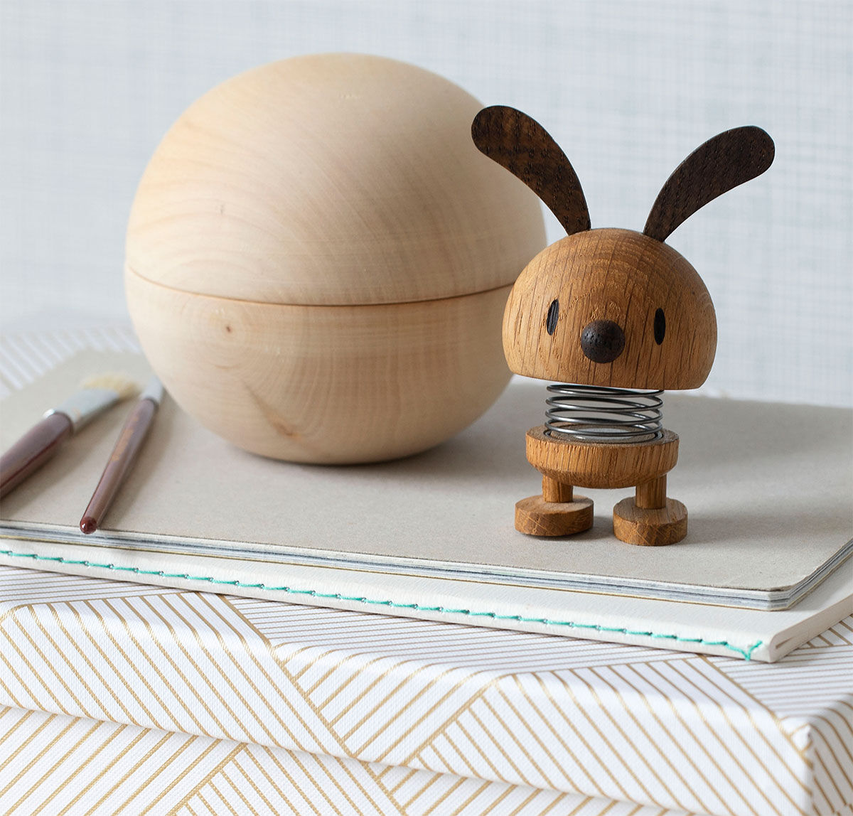Decoratief object "Bunny", hout naturelkleurig - Ontwerp Gustav Ehrenreich van Hoptimist