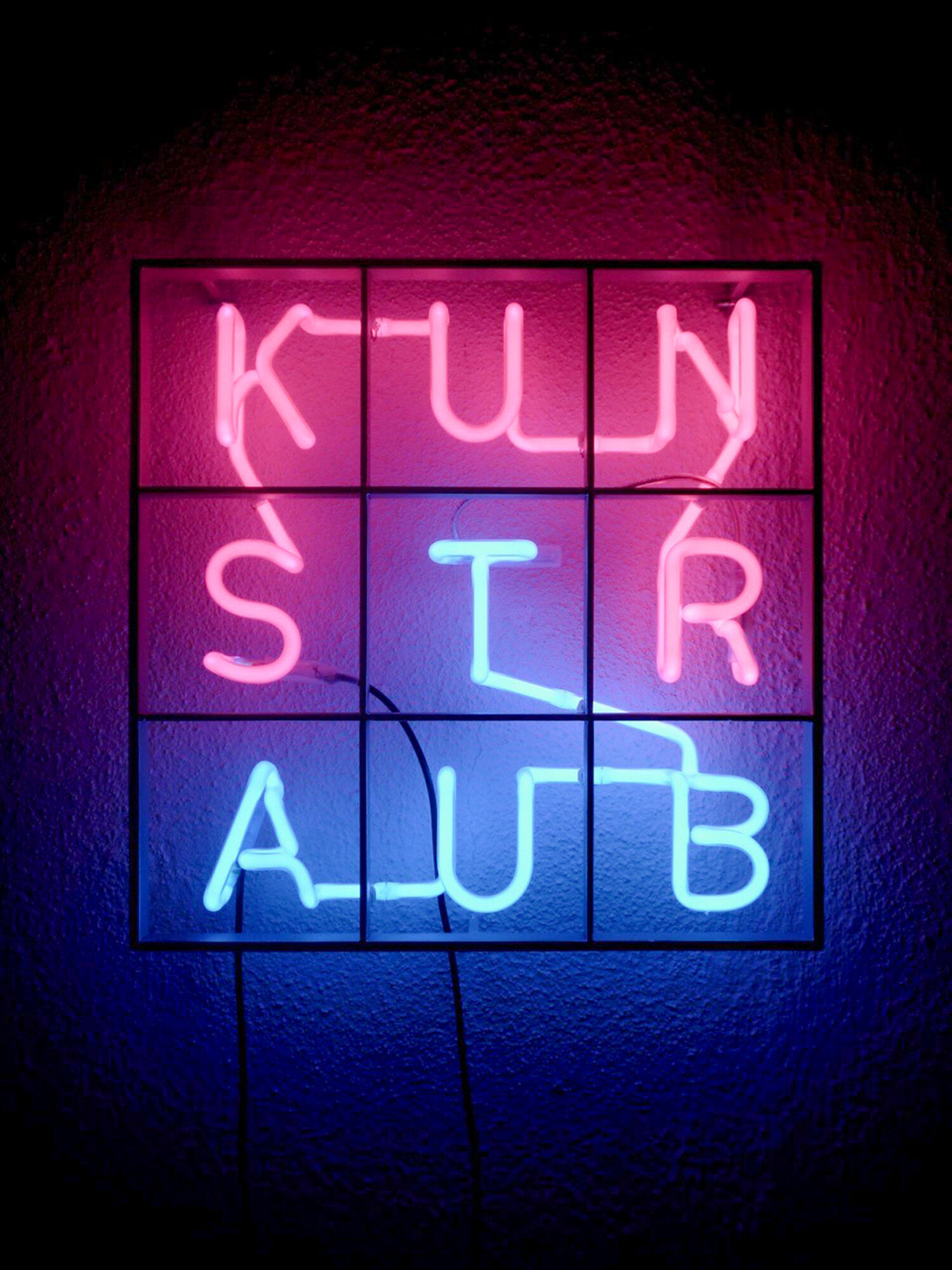 Wandobjekt "Kunstraub (Taub)" (2013) von Albert Hien