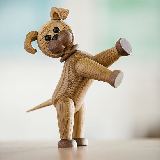 Wooden figure "Happy the Dog" - Design Chresten Sommer by Spring Copenhagen